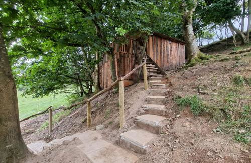 Tree House - Photo 1