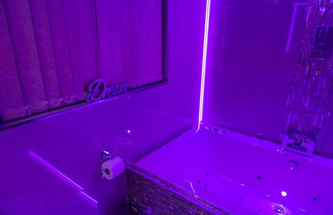 Aphrodite Suites Huddersfield - Foto 75