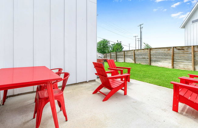 Chic Modern Farm Haus - Minutes to Everything - Foto 32