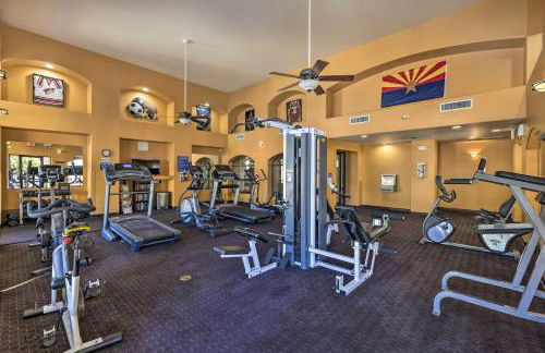 Families and Dogs Welcome! Phoenix Condo with Pool - Foto 29