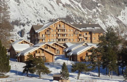 Confort 2 pièces, balcon et casier à skis - FR-1-504-672 - Photo 9