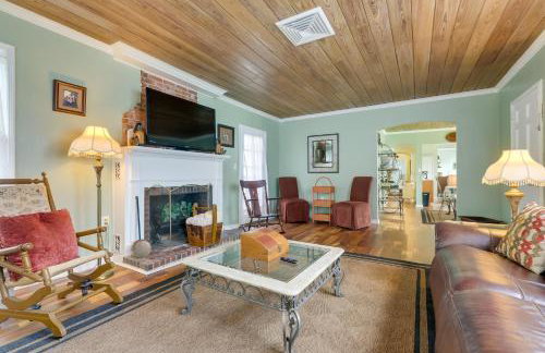 4 Mi to Jetty Park Beach! Family Home with Game Room - Foto 5