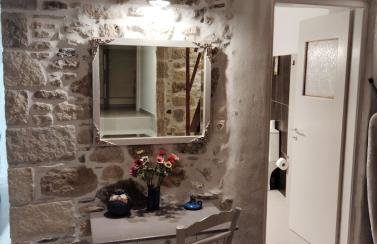 Minfot Local House - Photo 22