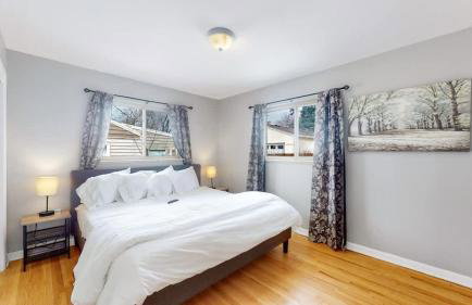 Peaceful retreat in quite neighborhood - Photo 17