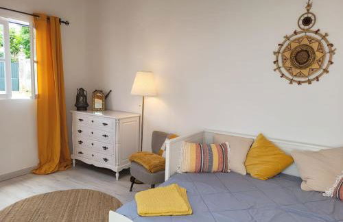 Charmingly Renovated Village House in Sintra, Penedo - Photo 15