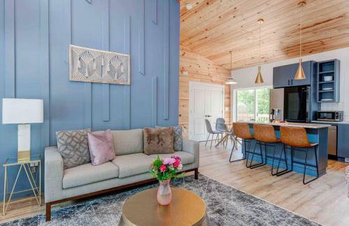 Luxury Modern Cabin with Hot Tub - Foto 1