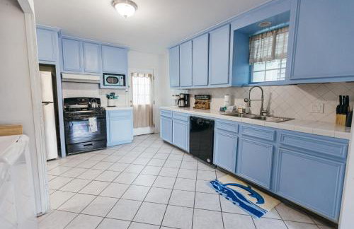 Downtown Delight Close to Strand and Cruise Terminals - Foto 11