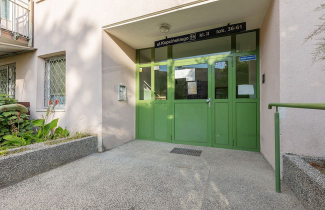 Kopcińskiego Apartment Warsaw by Renters - Photo 65