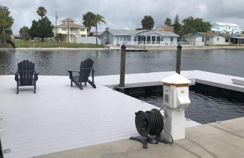 Waterfront Hernando beach house on deep water canal w/dock, fishing, kayak - Foto 1