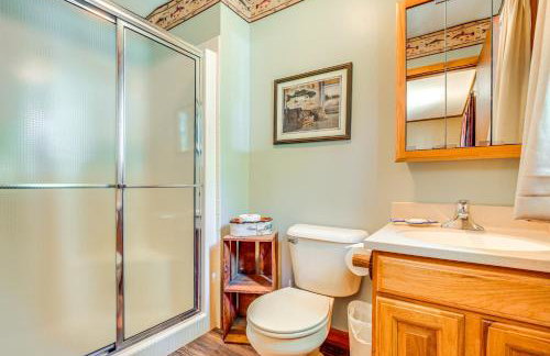 Lake Tomahawk Fall Retreat with Foliage and Lake Views - Photo 22