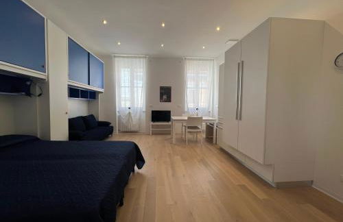 Cozy 1 Apartment - City Center Train Station - Photo 7