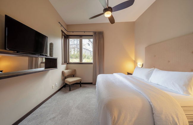 Sunrise Ridge Waterfront Resort - Photo 29