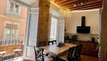 CASA NATY, Espacioso Renovado Apartamento en el Centro de Malaga - Foto 5