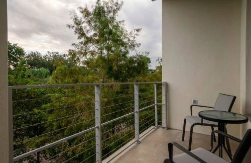 Stunning & Luxurious 2Bed 2Bath Open floor plan - Foto 14