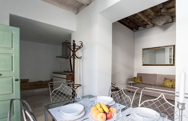 Apartamentos Los Patios de la Judería - Photo 71