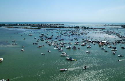 House With A Boat - Boat, Heated Pool, Fishing - Foto 5