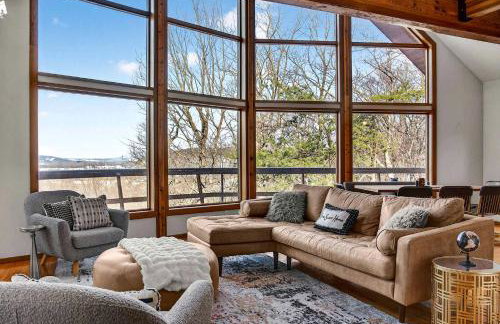 Modern Mountain Cabin with Hot Tub and Game Room Near Moorefield, West Virginia - Foto 22