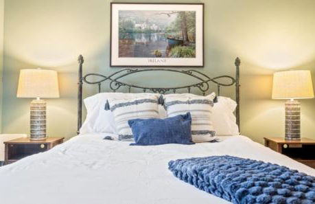 3 Mi to SR! Sleeps 25, Spacious, Hot Tub, Arcade! - Foto 38