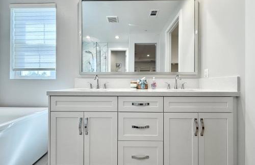 #Marbella Lane - Spacious 4BR Modern Family Home! - Foto 25