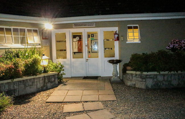 Moorcroft Manor Boutique Country Hotel - Photo 2