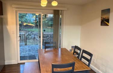 Cozy Kirkland Home in Prime Location - Foto 14