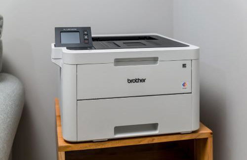 Open Plan Arcade Home with Natural Hardwoods Sleeps 10 - Foto 25