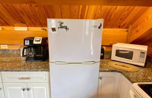 Spacious Salmon River Waterfront Lodge for 6 - Foto 13