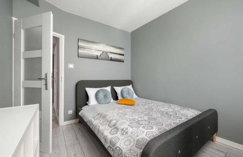 Unique One Bedroom Apartment with Balcony in Rzeszów by Noclegi Renters - Foto 2