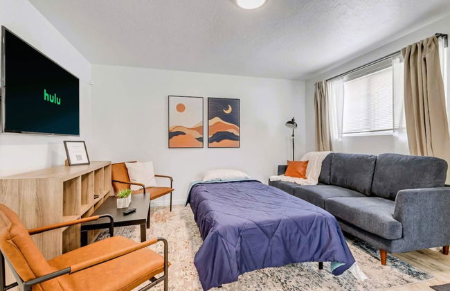 Cozy 2BR Apt w Parking Near Downtown SLC - Foto 12