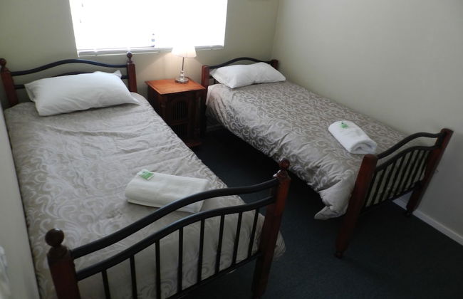 Harbourside Motel - Photo 7