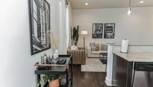 Couple's Retreat Near Vanderbilt University! - Foto 5