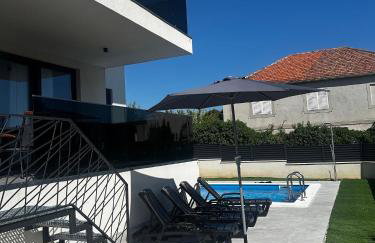 Palm Blues - Photo 1