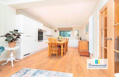 TAYLOR DRIVE by BOURNECOAST - A Lovely Countryside Family Home with a Garden and Parking - HB1522 - Foto 8