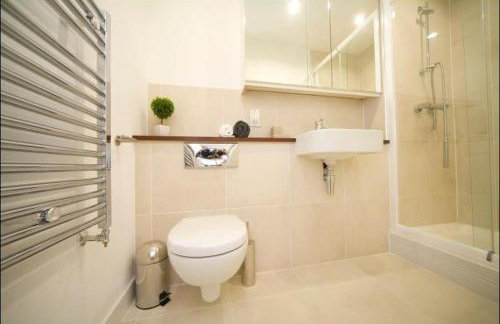 Seaview, Luxury apartment, 2 min walk to Porth Beach - Foto 44