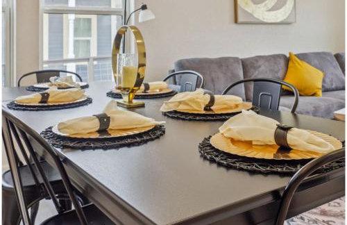 Skyline Retreat 3BR-3BA w Stunning Views Near DT - Foto 10