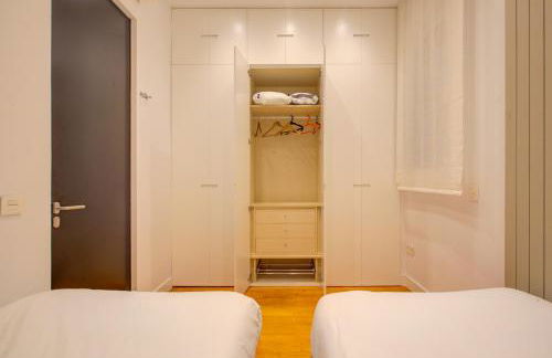 Luxury Rooms Madrid Center Duplex - Photo 20