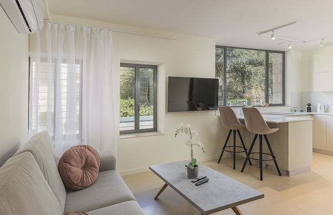 The Pearl of Nachlaot Apartments - Photo 39