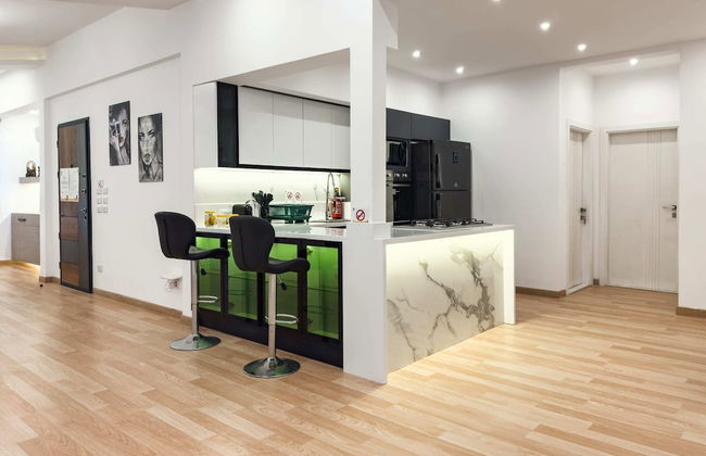 Xuru Stays I Posh & Panoramic 2bdr Rooftop 5 Min To Airport - Foto 8