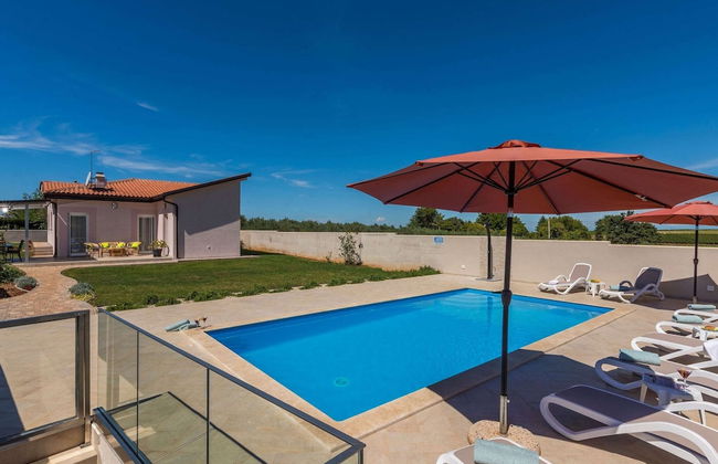Villa in Novigrad With Private Pool - Foto 22