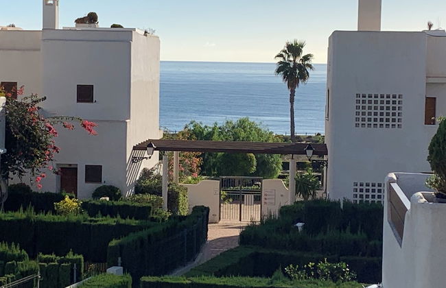 2 Room, Sleeps 4, Parking, 4 Pools, Sea 1st Line - Foto 40