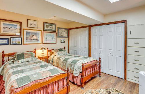 Charming Apartment with Yard and Beautiful Gardens! - Foto 16