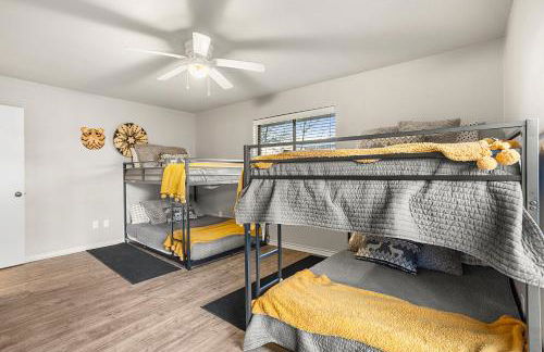 Cosy Waterfront Home - Photo 7