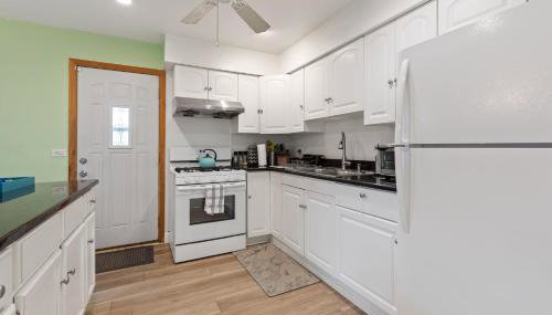 The Ultimate Escape. Unpack, Relax, Enjoy!Sleeps14 - Foto 2