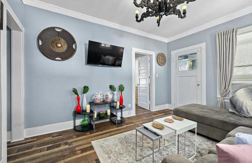 Casa Bella- Chic, Retro Apt- Steps to Historic District! - Foto 2