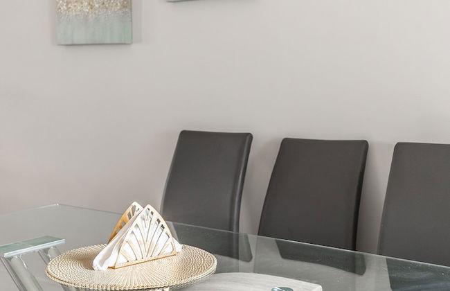 GLOBALSTAY. Fancy Downtown Apartments - Photo 54