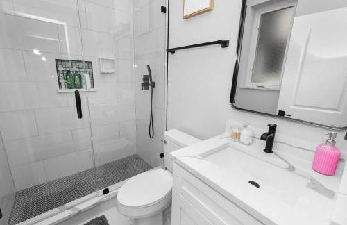 Spacious 3BR Family Oasis Sleeps 8 with Free Parking Near Medical District, Douglas Park and University of Illinois Chicago - Foto 18