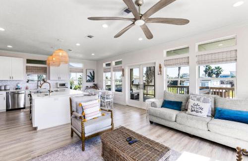 The Purple Pelican - Photo 6