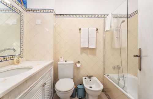 Host Wise - Lively Charming Apartment w Pool - Foto 14