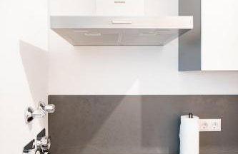 C4S -COME4STAY -InnHarmony- Stilvoll eingerichtetes Apartment für bis zu 8 Personen - Hochwertige Betten I voll ausgestattete Küche I Balkon I Badezimmer I WLAN I Smart TV - Foto 38