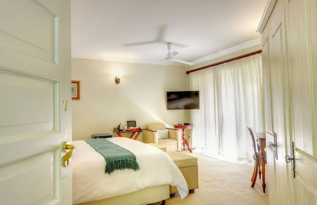 Moorcroft Manor Boutique Country Hotel - Photo 5